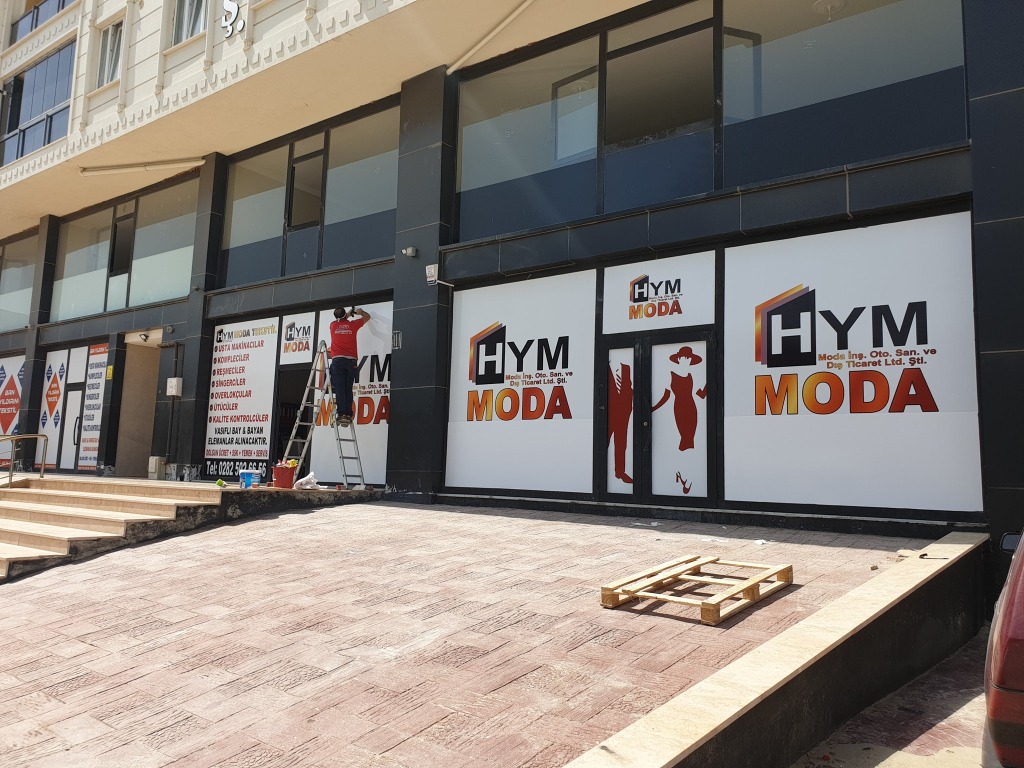 Cam Giydirme